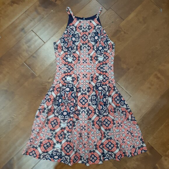 Vince Camuto boho retro print halter flare dress with pockets - Picture 8 of 12